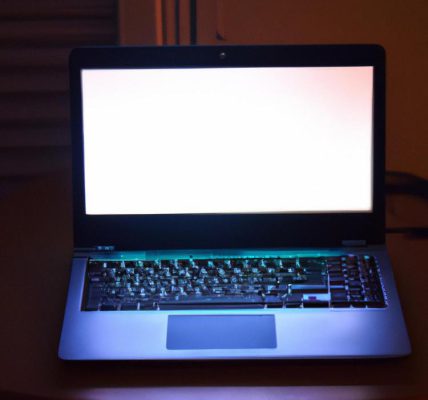 Jak rozjaśnić ekran w laptopie?